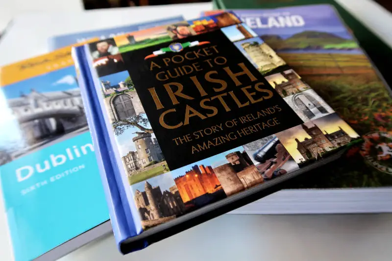 A Pocket Guide to Irish Castles - One of the best Ireland Travel Guidebooks