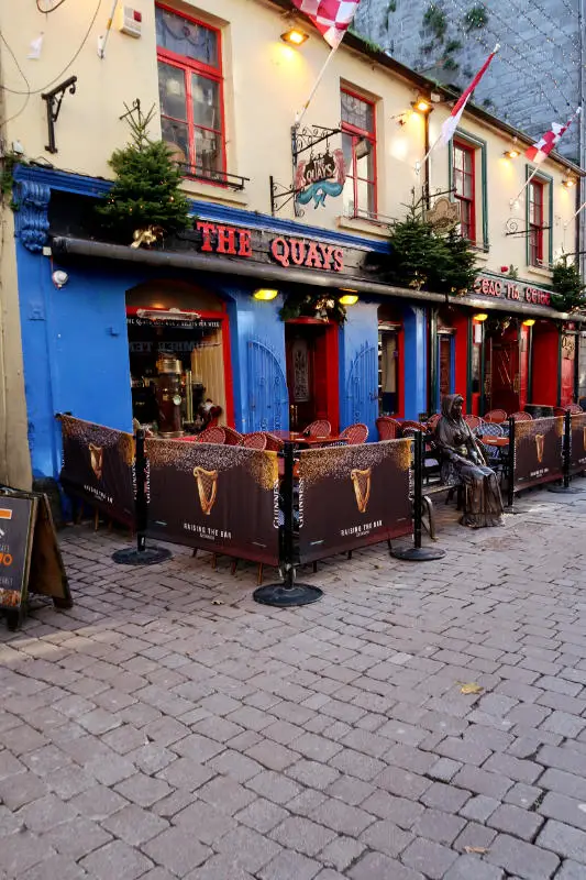 The Quays, pub in the Latin Quarter, Galway